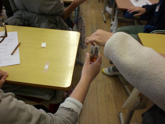 R7�i�������̎��ƂR