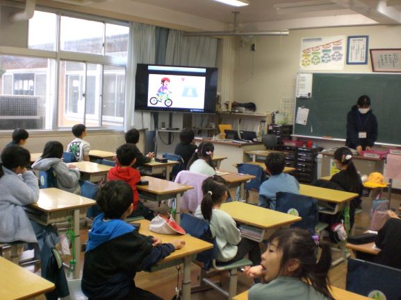 R7冬休み前全校集会2