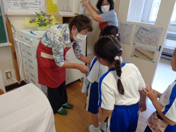 R7�΂����2