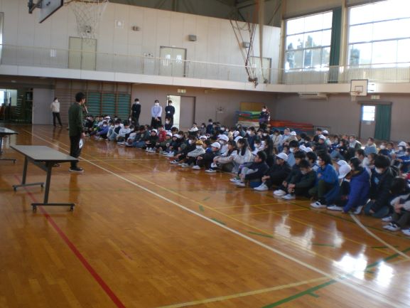 R7登校班新班長副班長会議2