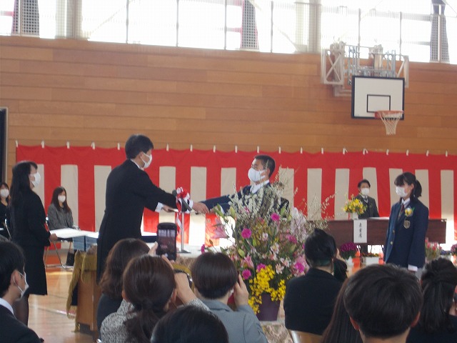 Ｒ２卒業式05