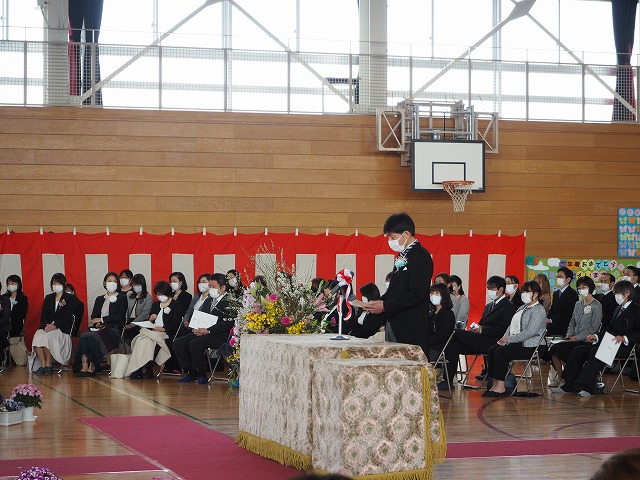 Ｒ２卒業式10