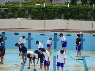07プール