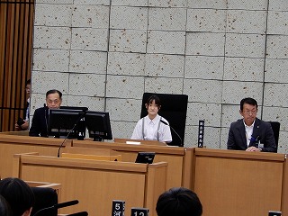R7cyugakusei1.jpg