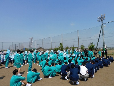 R7hinan2.jpg