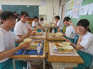 R8groupkyusyoku3.jpg