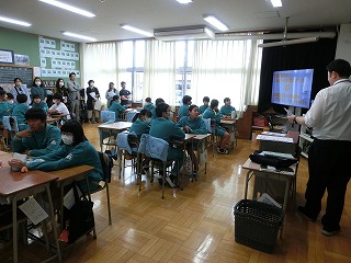 R8jyugyoukou4.jpg