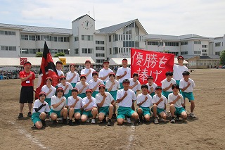R8taiikusai27.jpg